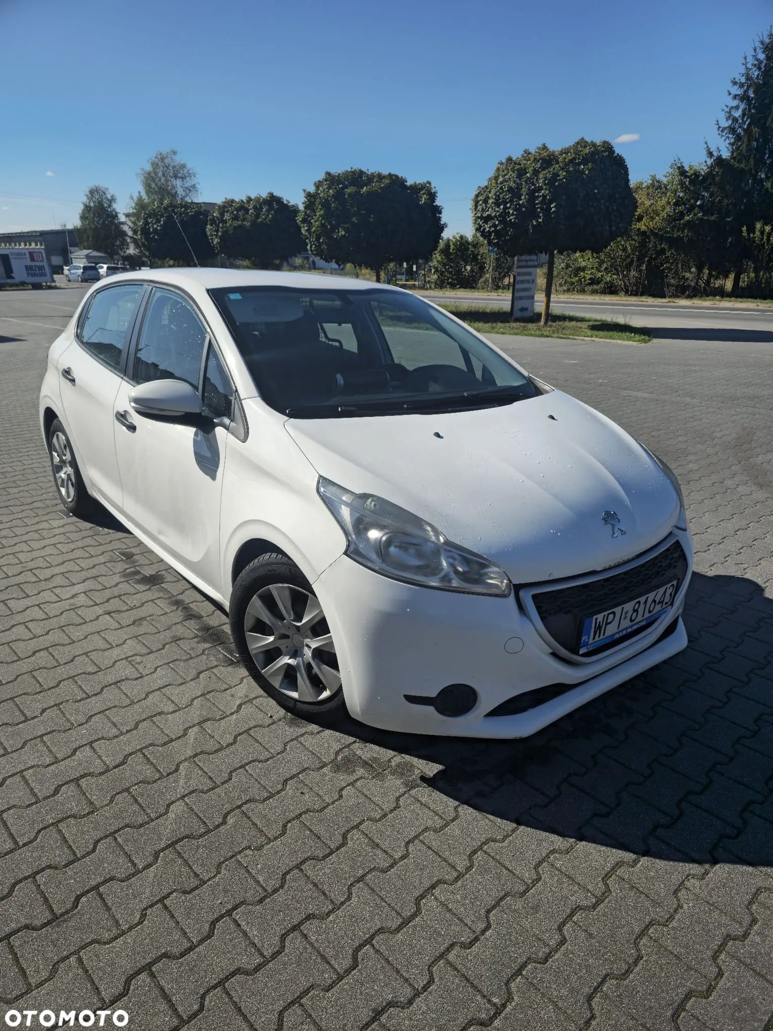 Peugeot 208 - 1