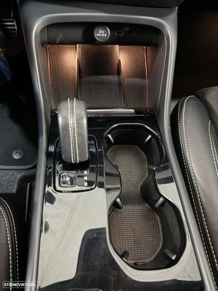 Volvo XC 40 P8 AWD Recharge RDesign - 10