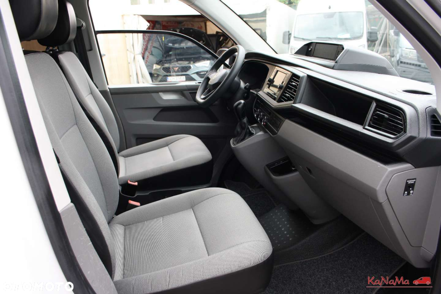 Volkswagen Transporter - 12