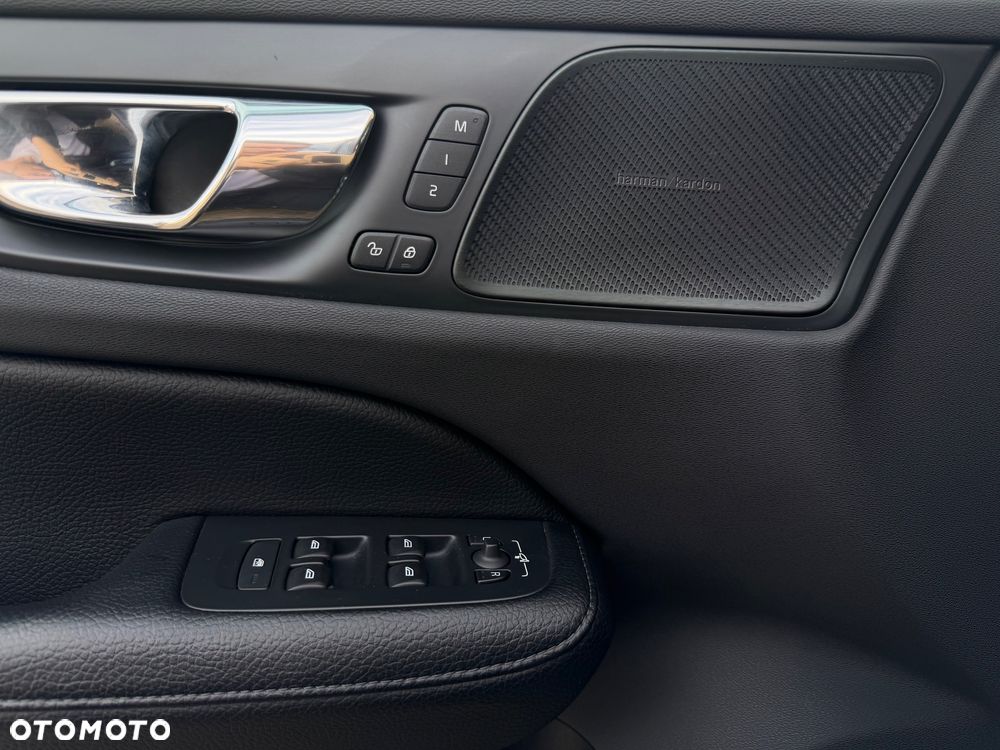Volvo V60 D4 Inscription - 15