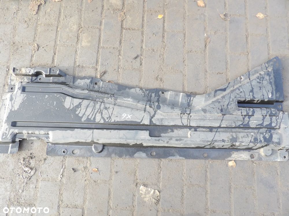 BMW - E70,E71,X5,X6 - OSŁONA PRAWA DOLNA - 7158404 - 1