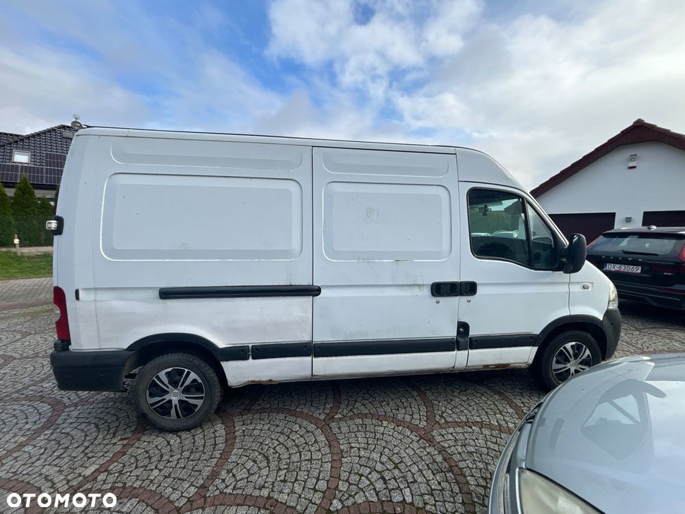 Nissan Interstar - 8