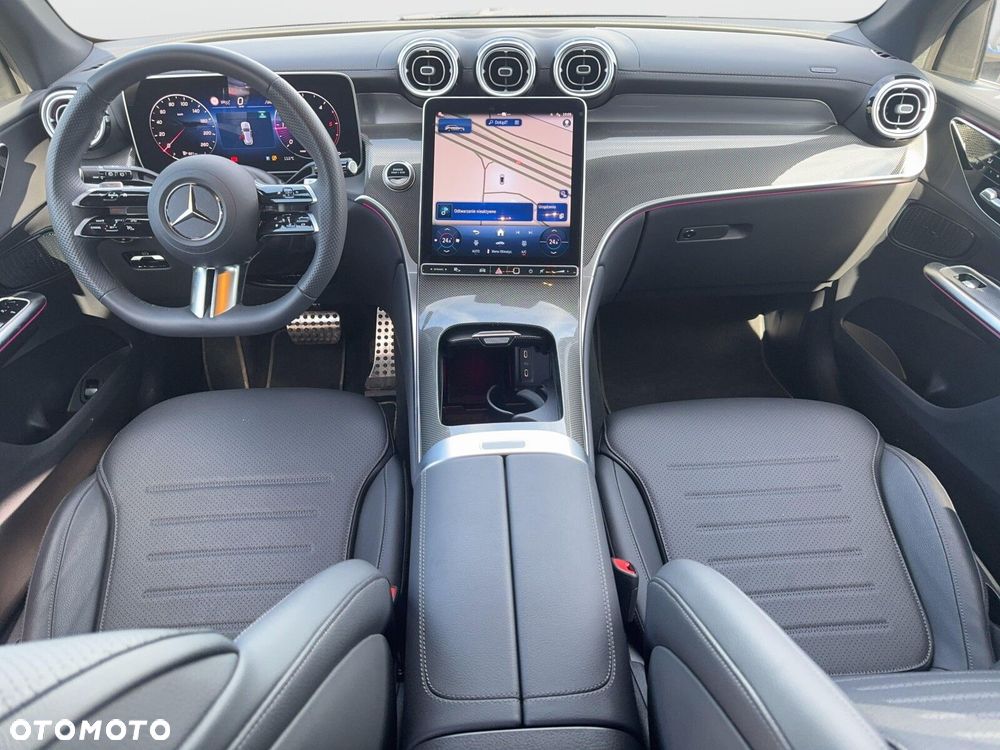 Mercedes-Benz GLC - 22