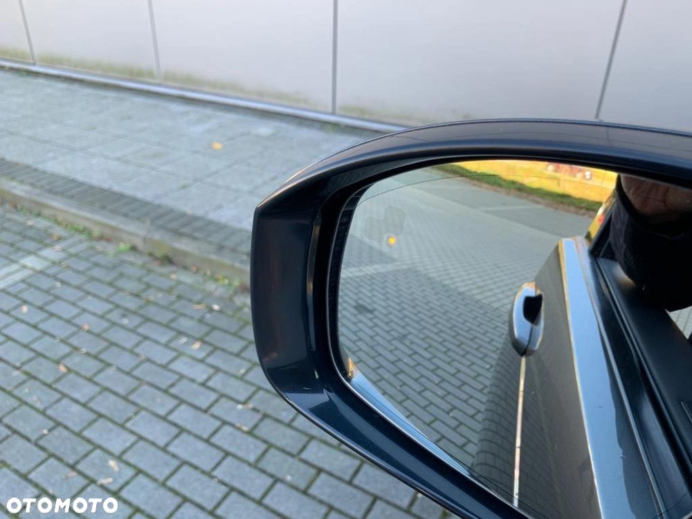 Land Rover Discovery 2.0 TD4 HSE Luxury - 9