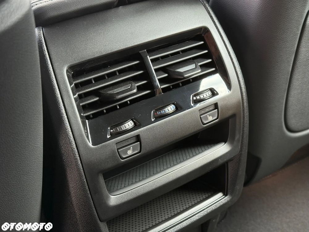 BMW X6 xDrive30d - 33