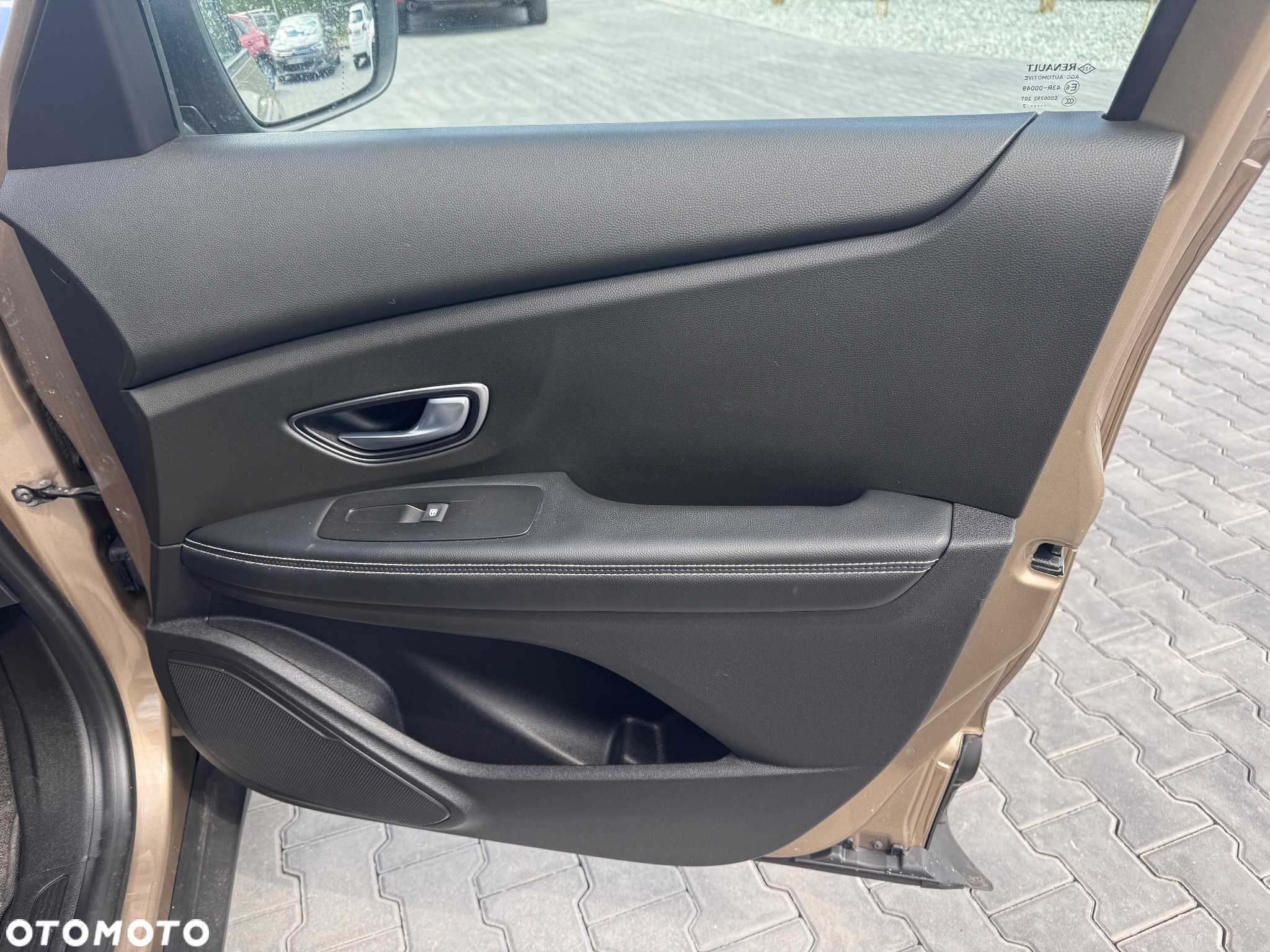 Renault Scenic ENERGY TCe 115 EXPERIENCE - 16