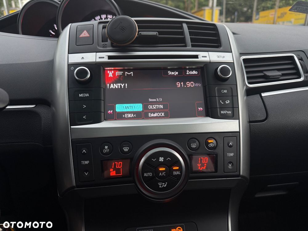 Toyota Verso 2.2 D-CAT Premium - 15