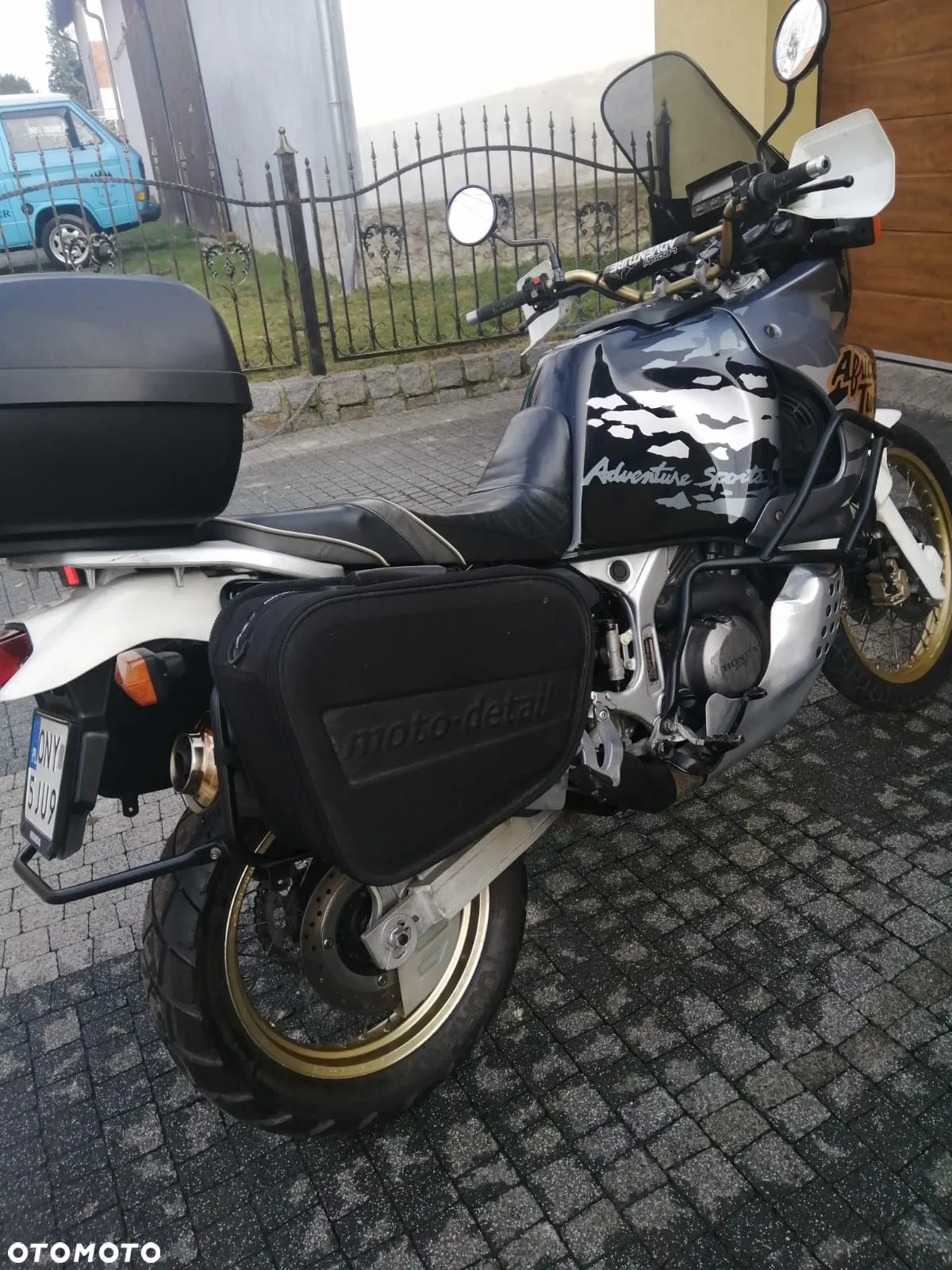 Honda XRV