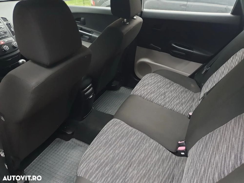 Kia Ceed Cee'd 1.4 GSL LX - 6