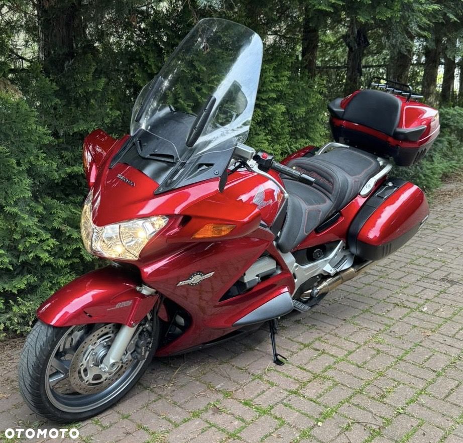 Honda ST - 9