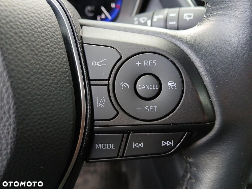 Toyota Corolla 1.8 Hybrid GPF Executive - 29