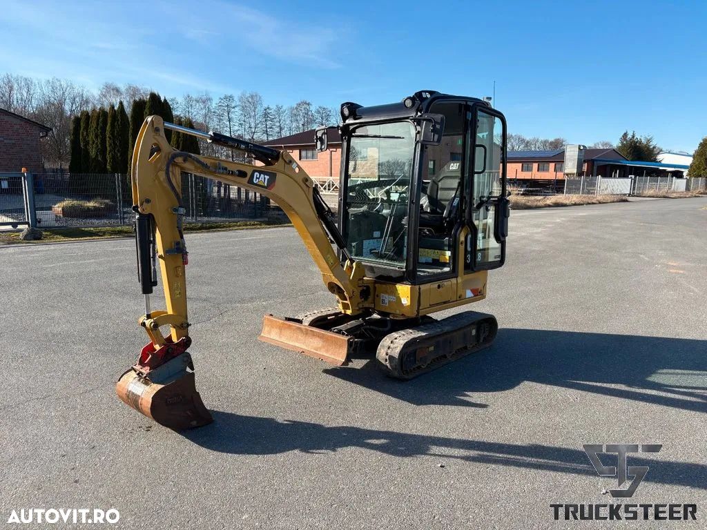 Cat 301.8 - 1