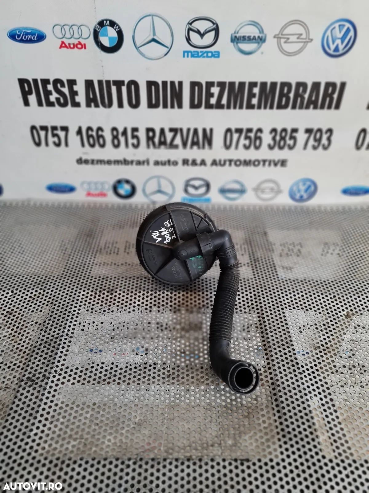 Pompa Secundara Auxiliara Aer  Vw Bora Golf Passat Benzina Cod 06AB - Dezmembrari Arad - 1