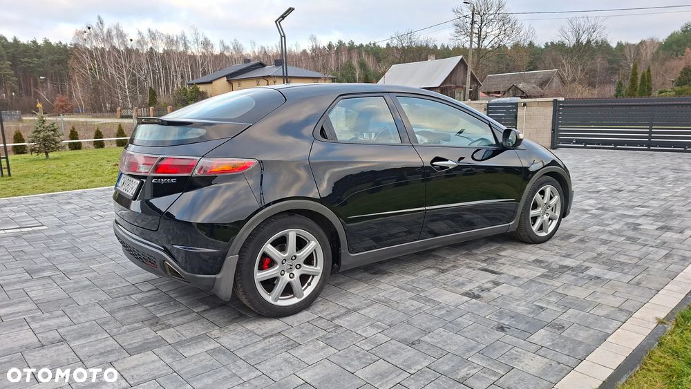 Honda Civic 1.8 Executive - 17