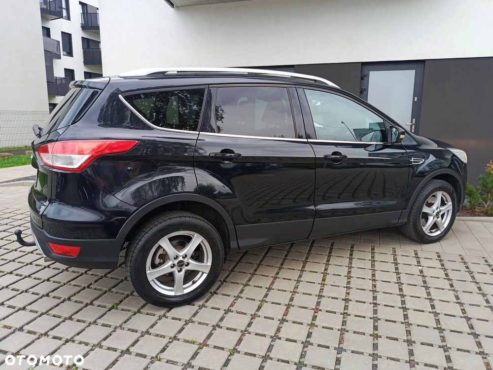 Ford Kuga 2.0 TDCi 2x4 Titanium - 6