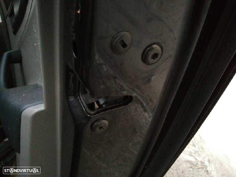 FECHADURA PORTA TRASEIRA DIREITA SEAT TOLEDO KG3 - 1