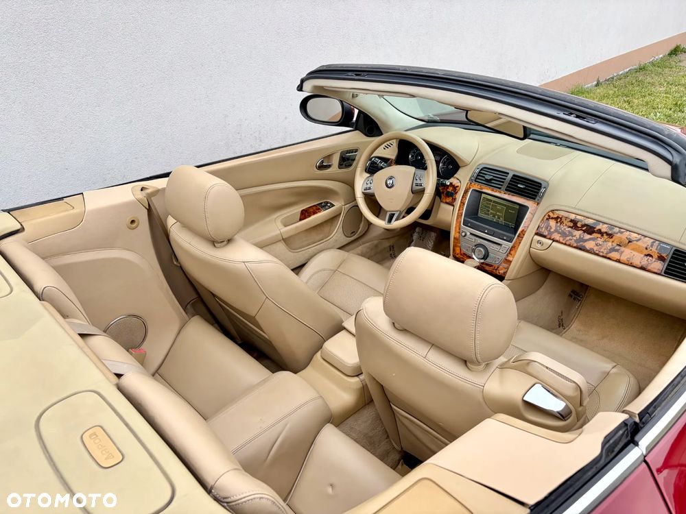 Jaguar XK 4.2 - 18