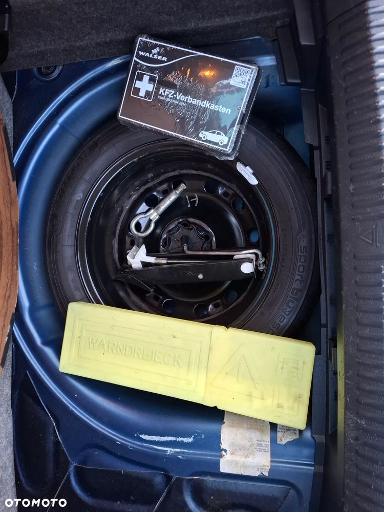 Volkswagen Polo 1.6 TDI MATCH - 25