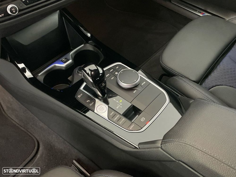 BMW 216 Gran Coupé d Pack Desportivo M - 21