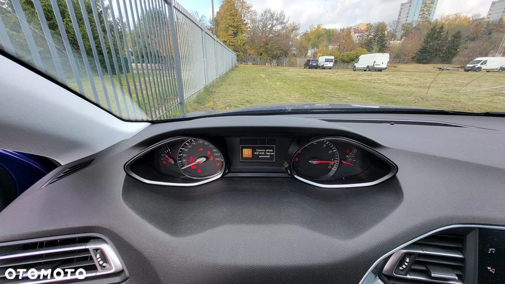 Peugeot 308 1.2 PureTech Allure S&S - 19