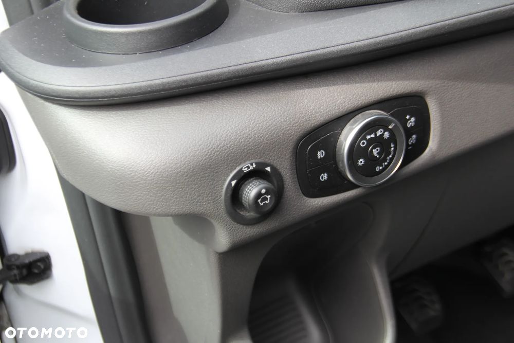 Ford TRANSIT - 12
