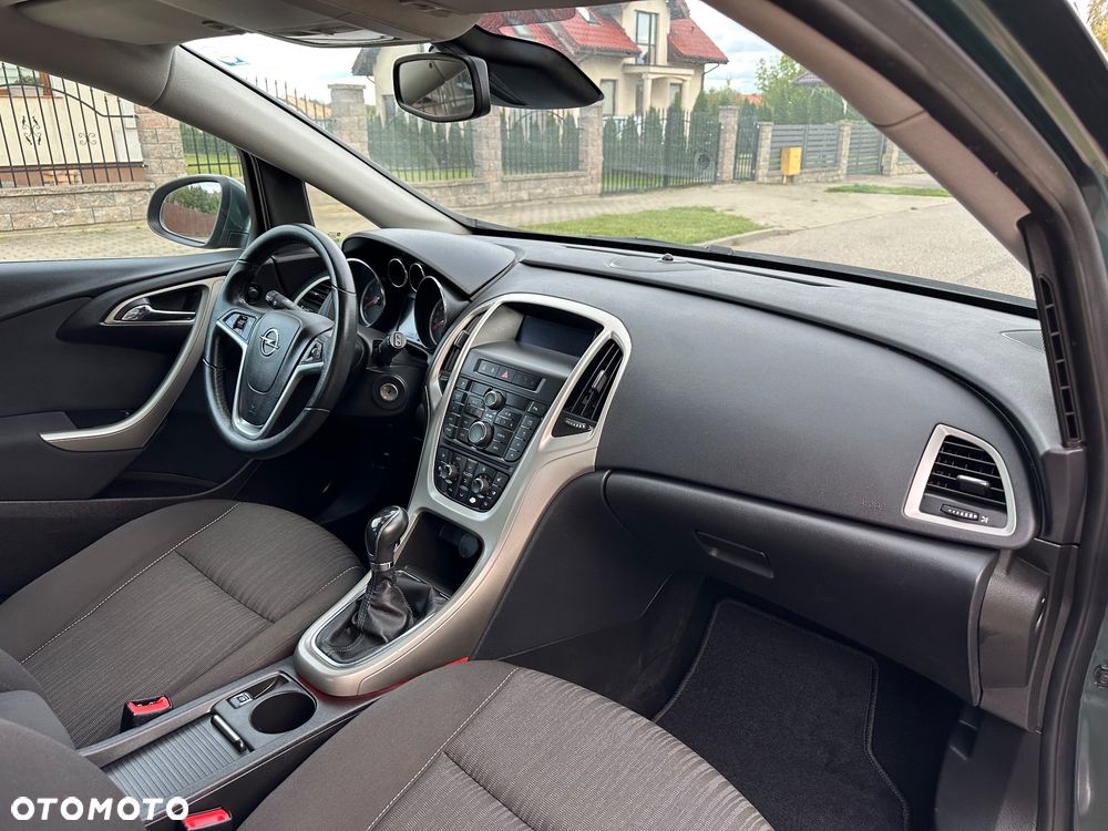 Opel Astra 1.4 Turbo 150 Jahre - 20