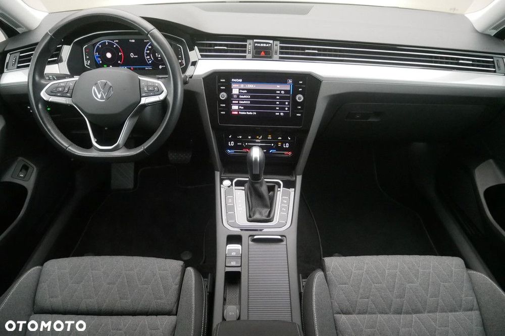 Volkswagen Passat Variant 2.0 TDI SCR Business DSG - 8