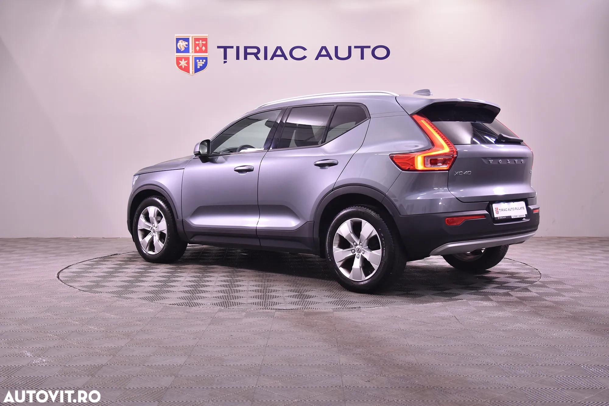 Volvo XC 40 - 3