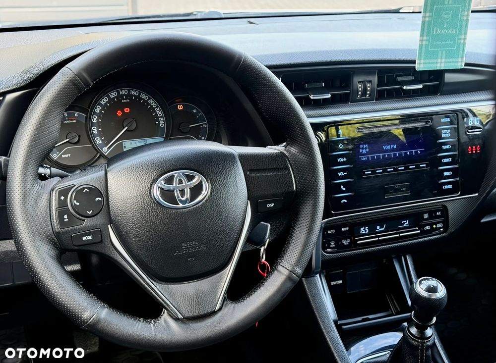 Toyota Auris 1.4 D-4D Dynamic - 10