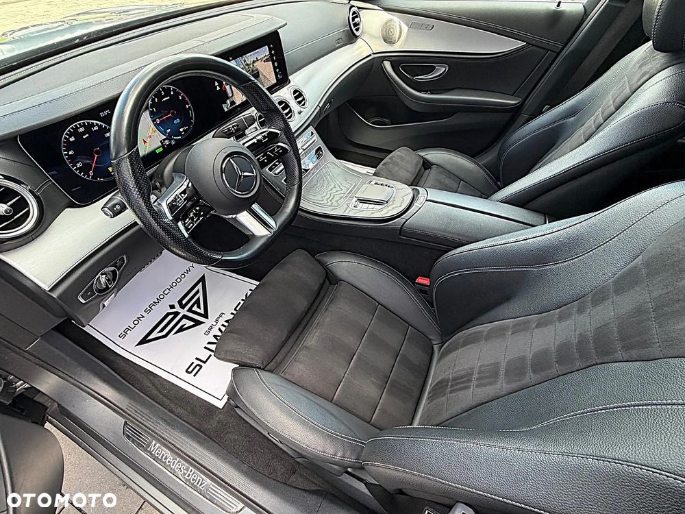Mercedes-Benz Klasa E 300 de 4-Matic AMG - 22