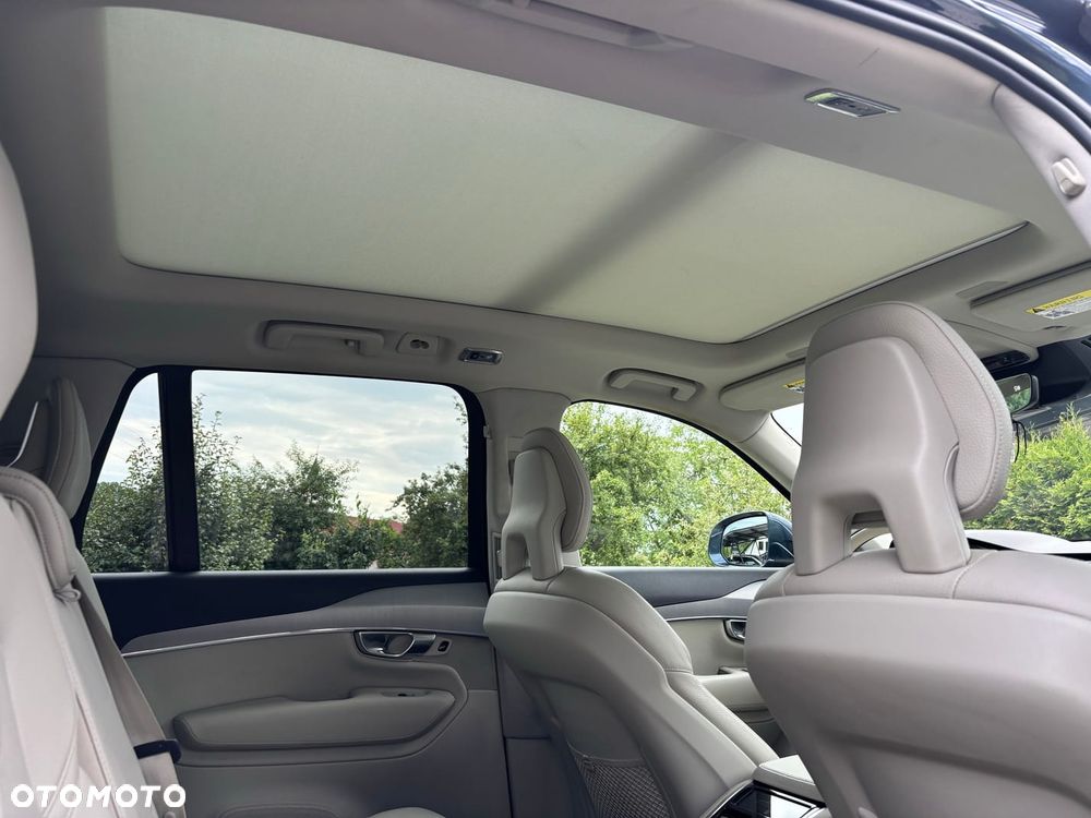 Volvo XC 90 - 25