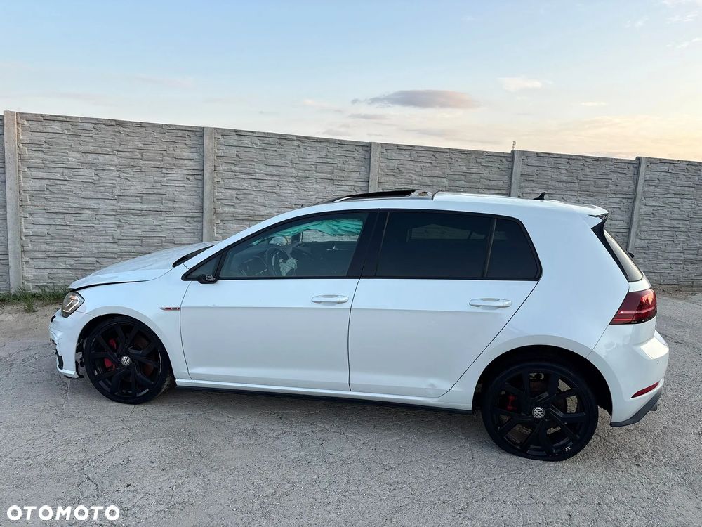 Volkswagen Golf GTI (BlueMotion Technology) DSG - 30