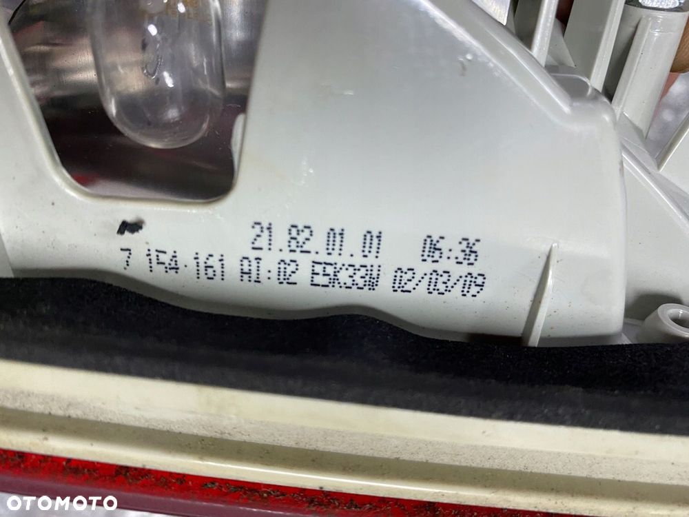 LAMPA TYŁ LEWA W KLAPĘ BMW E91 LCI 7154161 - 9