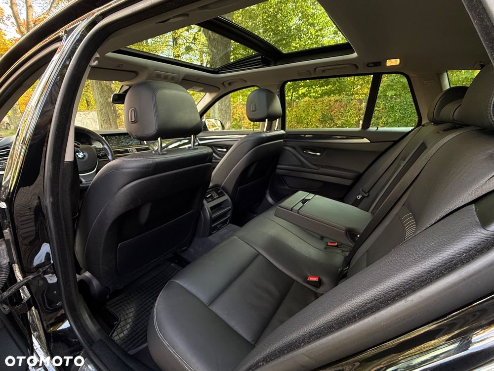 BMW Seria 5 525d Sport-Aut Modern Line - 6