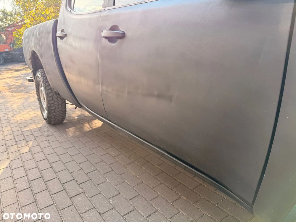 Mitsubishi L200 - 10