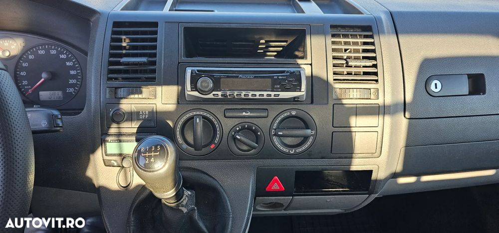 Volkswagen T5 1.9 TDi - 7
