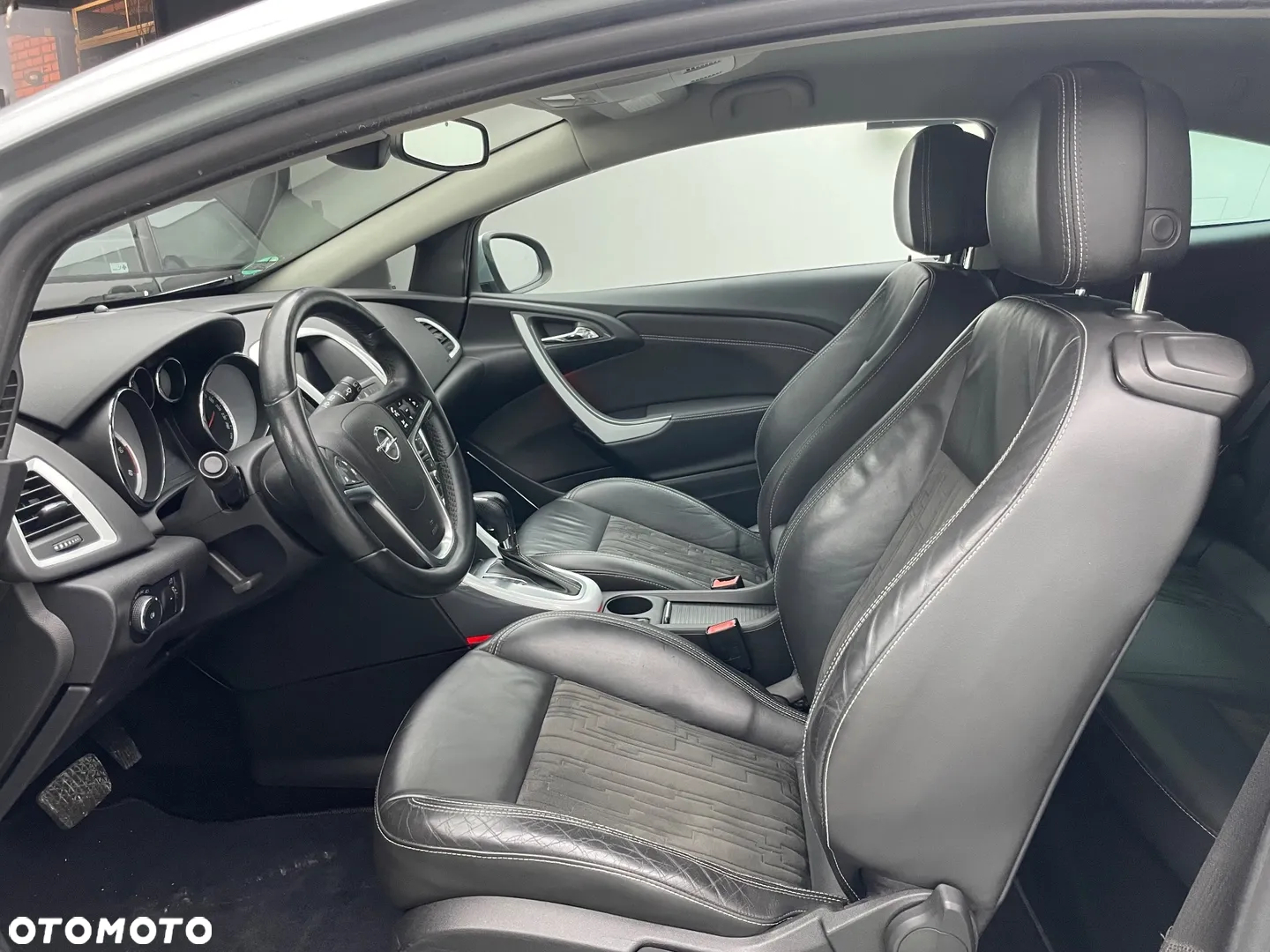 Opel Astra IV GTC 2.0 CDTI Sport - 18