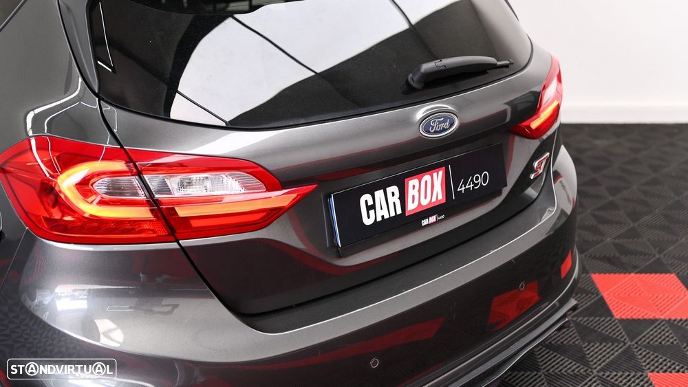 Ford Fiesta 1.5 EcoBoost S&S ST X - 23