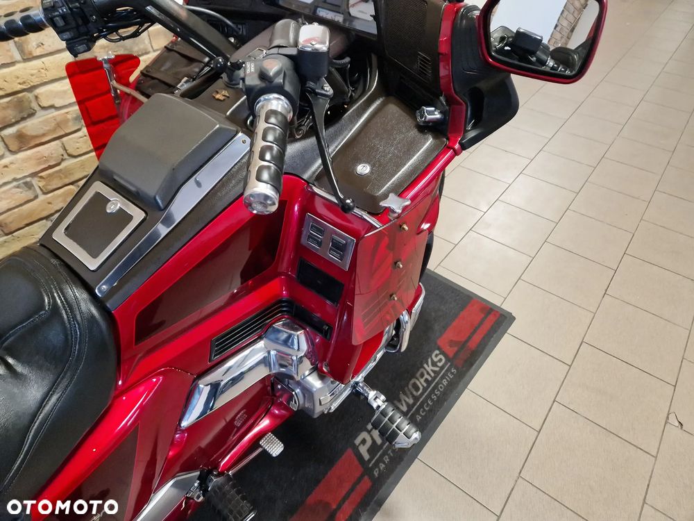 Honda GL - 28