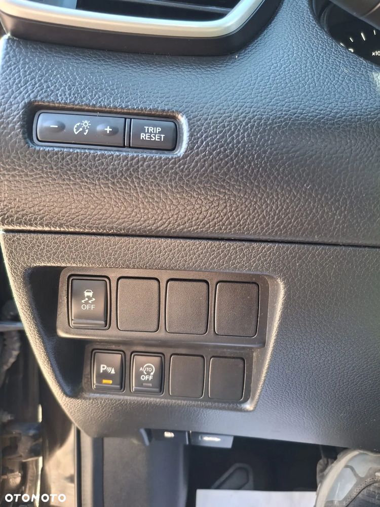 Nissan Qashqai 1.6 dCi DPF Start/Stop 360 - 25