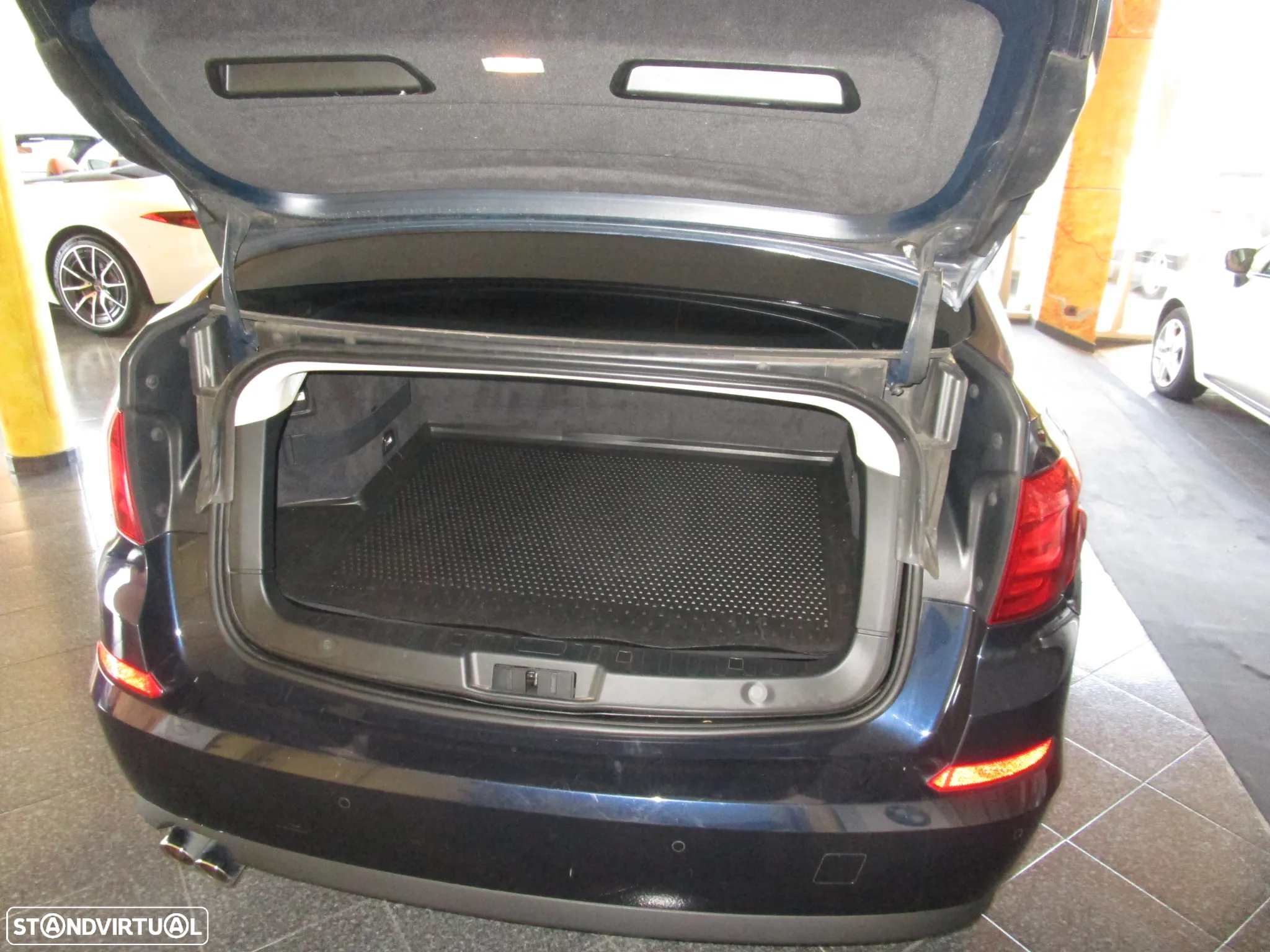 BMW 520 Gran Turismo d Line Luxury - 27