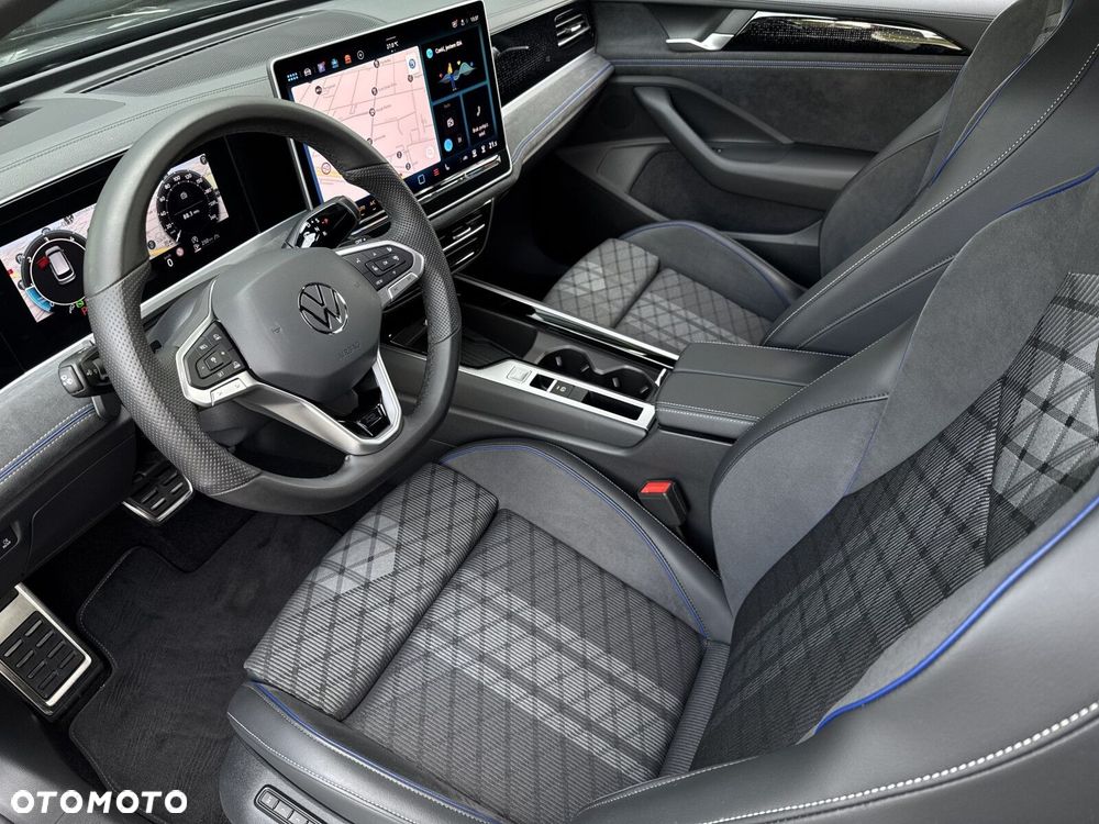 Volkswagen Passat Variant 2.0 TDI SCR 4Mot R-Line DSG - 11