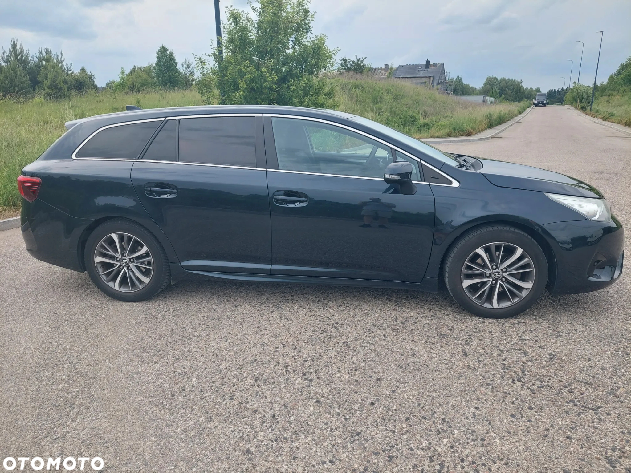 Toyota Avensis 1.8 Premium MS - 3