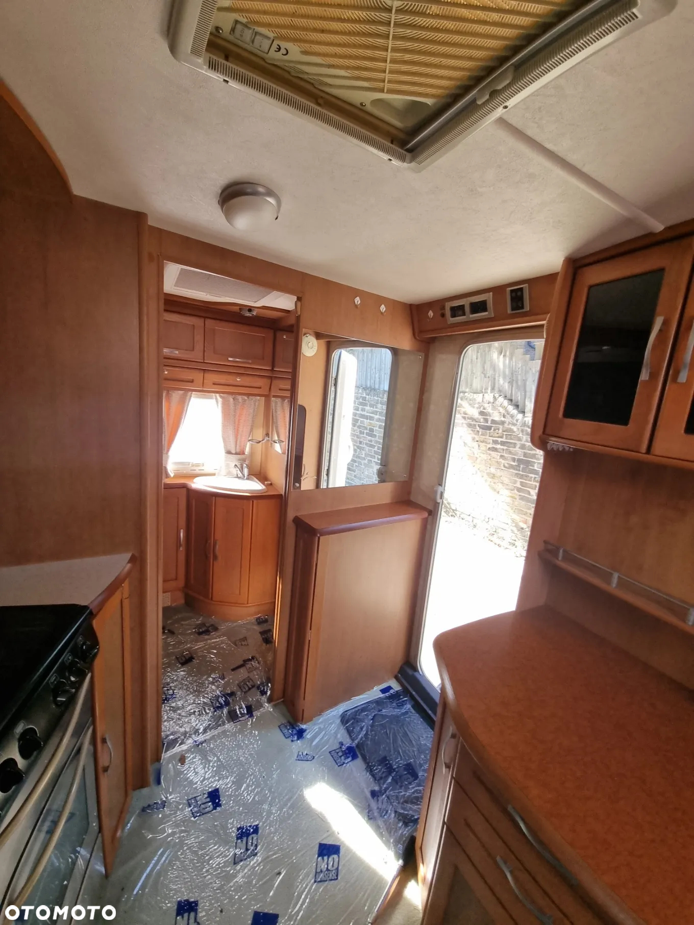 SWIFT Cameo Bessacarr 495 SL - 26