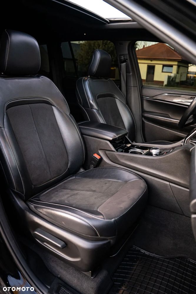 Jeep Grand Cherokee 3.6 V6 Laredo - 35