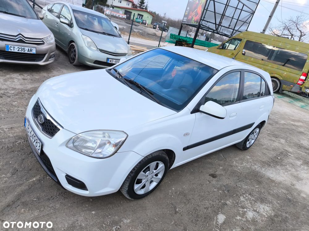 Kia Rio 1.4 EX - 4