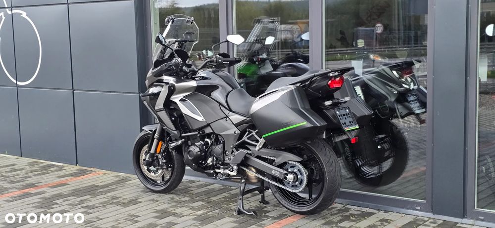 Kawasaki Versys 1100 SE - 25