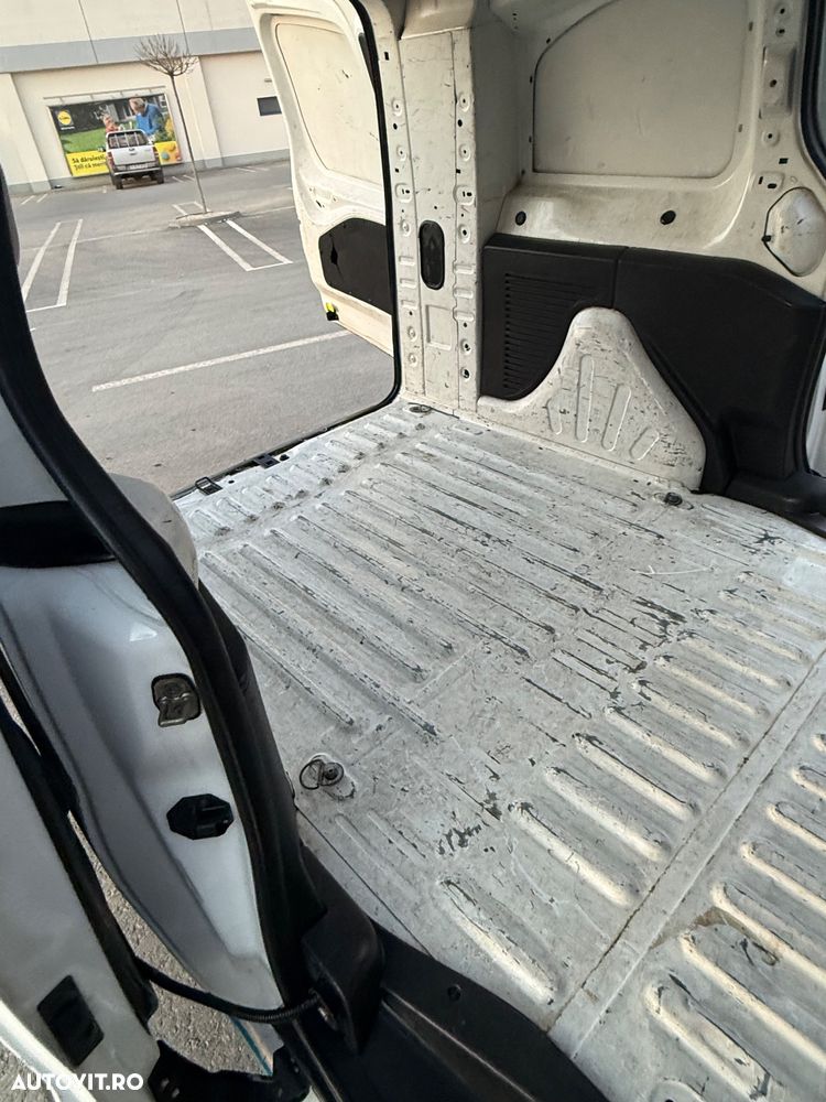 Peugeot Partner - 10