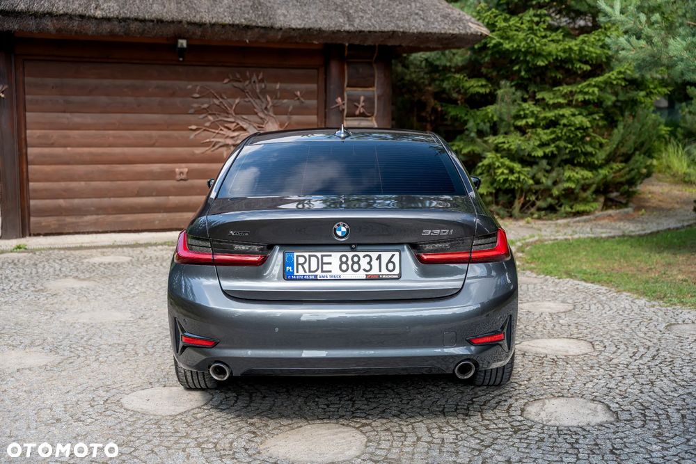 BMW Seria 3 330i xDrive Sport Line - 7