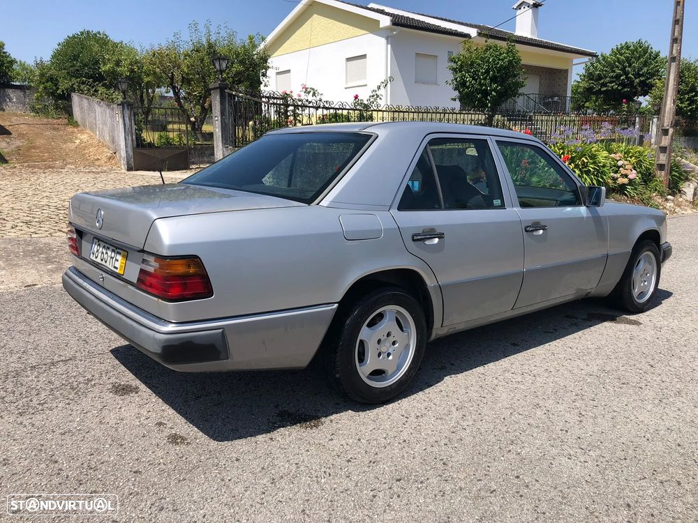 Mercedes-Benz E 200 D - 3